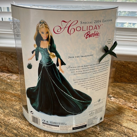 NIB Special Edition 2004 Holiday Barbie- green dress - Picture 2 of 12